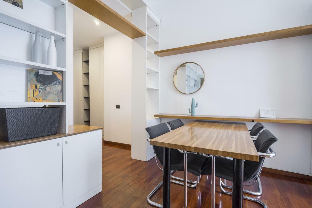 Апартаменты Hacca Collection - Bocconi, Navigli 1Br Милан Экстерьер фото
